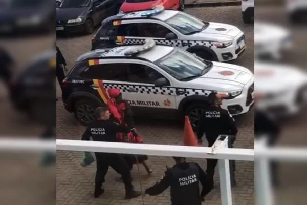 Falsa-tentativa-de-invasao-em-escola-600x400